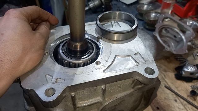 Усиление коробки передач Соболь/Газель переделкой на конические роликовые подшипники (2 часть) смотреть онлайн