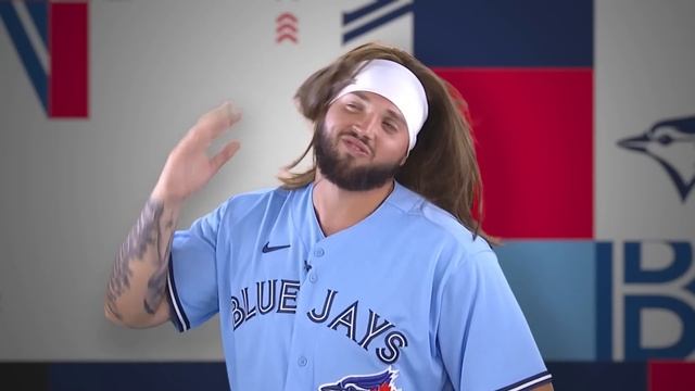The Blue Jays HILARIOUSLY imitate Bo Bichette's hair flip! смотреть онлайн