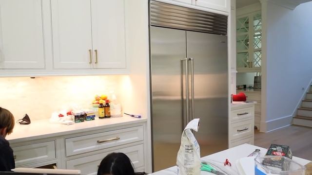 Fiancé's Family SPEAKS ONLY CHINESE For 24 Hours Challenge! смотреть онлайн