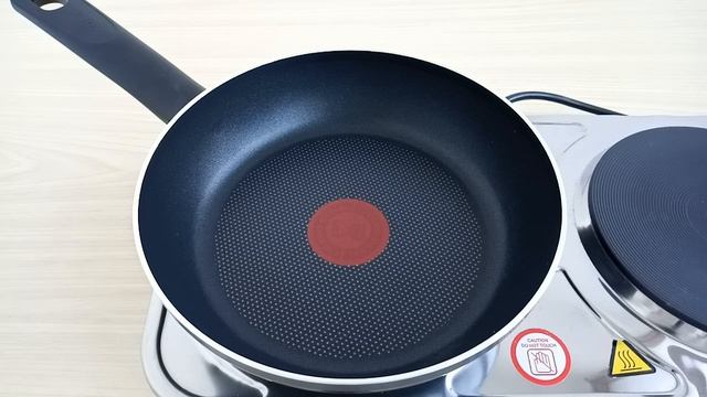 Демонстрация работы индикатора нагрева у сковороды Tefal Just 4212120 смотреть онлайн