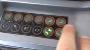 Эксплуатация колёсного экскаватора. (Control of the excavator)