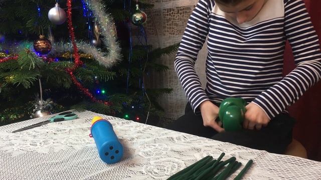 Как сделать ёлочку из воздушных шариков шдм смотреть онлайн