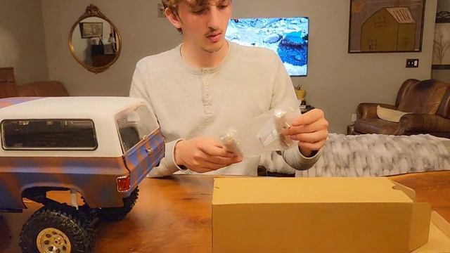 Unboxing the Rc4wd chevy k5 Blazer Rust Bucket edition trail finder 2. Awesome leaf sprung hard bod смотреть онлайн