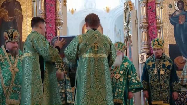 Поздравления духовенства с 50-летием митрополита Екатеринбургского и Верхотурского Евгения, 25.09.2 смотреть онлайн