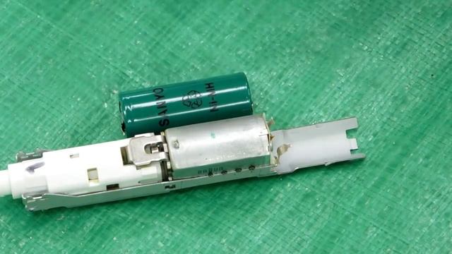 Cordless Toothbrush Dissection смотреть онлайн