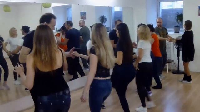 Бачата с Чино для продолжающих - Joe Veras "Te Necesito" смотреть онлайн