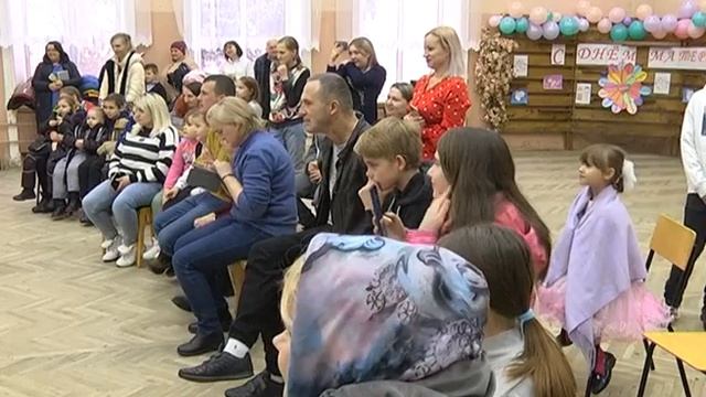 МАМОЧКА В ДОМЕ — СТРАХ НИПОЧЁМ смотреть онлайн