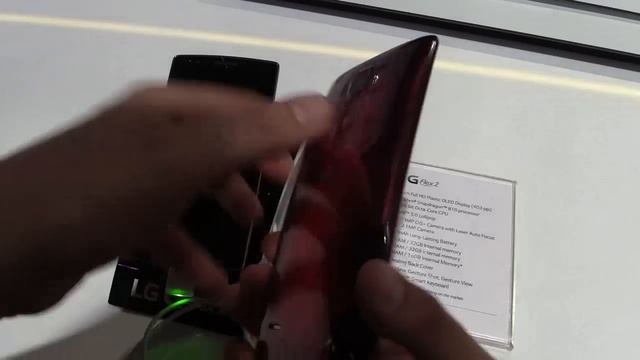 LG G Flex 2 Curved Smartphone Hands On [Deutsch]