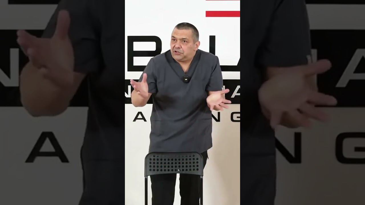 Кинезиотейпирование+диагностику коленного сустава при боли показывает Сергей Корольков BBalance смотреть онлайн