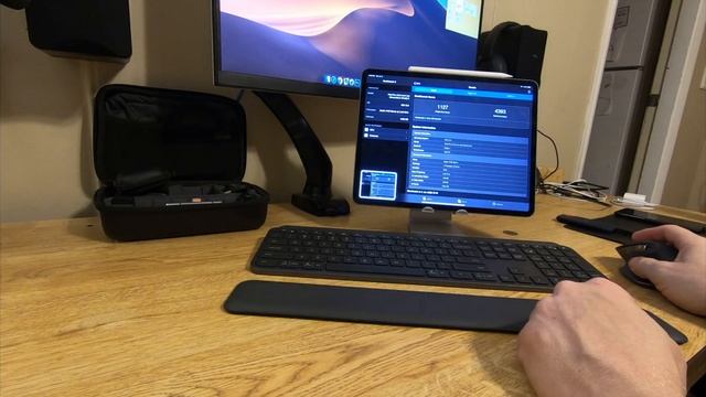 Macbook Air 2019 vs iPad Pro 12.9 with Apple Keyboard (iPad better in almost every way) смотреть онлайн