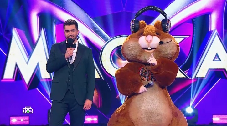 МАСКА 4 сезон /16.04.2023/ 10 выпуск 1 полуфинал - Кто в маске Хомяка? Не может быть - это ОНА... смотреть онлайн