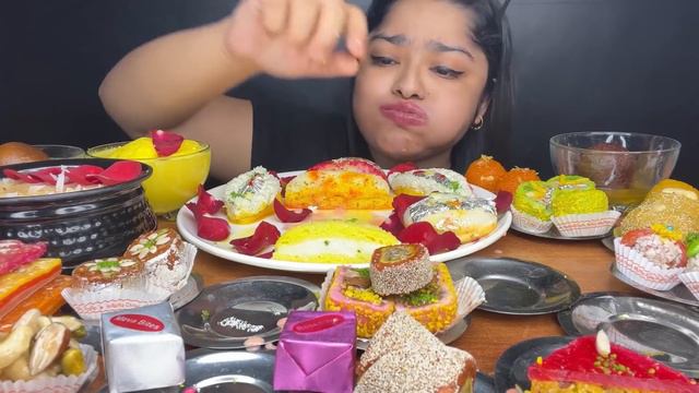 50 TYPES OF DIFFERENT INDIAN DESSERTS EATING CHALLENGE 🍧🤤 INDIAN SWEETS EATING CHALLENGE | MUKBANG смотреть онлайн