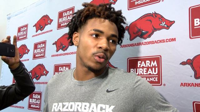 Desi Sills meets with media ahead of matchup with Indiana смотреть онлайн