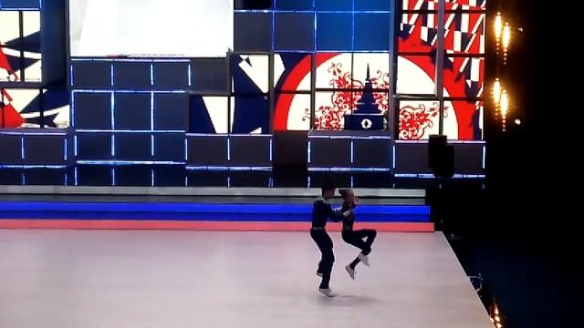 Акробатический рок-н-ролл смотреть онлайн