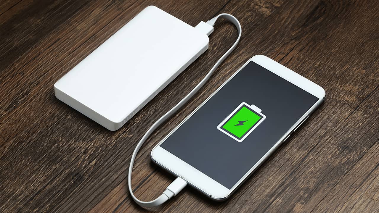 Если едешь на природу Power Bank возьми в дорогу, если едешь отдыхать Power Bank возьми опять