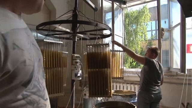 Производство конусных церковных свечей по технологии макания смотреть онлайн