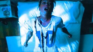 Маньяк овладевает девушками пока они спят и делает с ними жуткие вещи. (Пересказ Фильма)