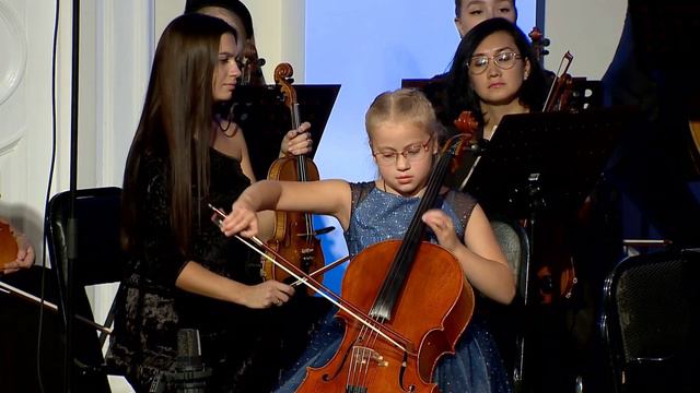 А.Вивальди-Концерт для скрипки и виолончели F-dur.Исп.София Казакова и Зоя Дуденкова смотреть онлайн