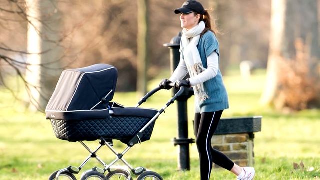 ДЕВУШКА НАШЛА РЕБЕНКА В ТРАВЕ. ОКАЗАЛОСЬ, ЧТО ЕГО МАМА... смотреть онлайн