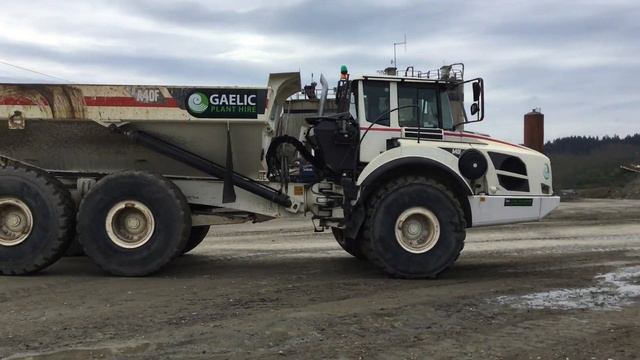 Volvo A40F in action смотреть онлайн