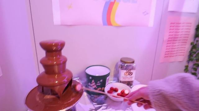 I TURNED OUR HOUSE INTO A REAL LIFE CANDY STORE!! (GIRLS ONLY) смотреть онлайн