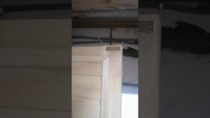 Как устоновить дверь в бане.