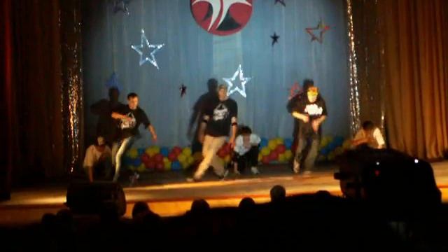 GREEN DANCERS - Воу B BOY (день танцев 2014 апрель 27) ОСТАШКОВ смотреть онлайн