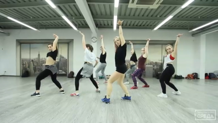 KARI GYAL / DANCEHALL/ CHARLY BLACK - Whining Vixen смотреть онлайн