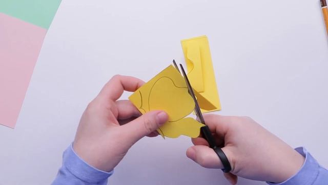 Как вырезать бабочку из цветной бумаги. смотреть онлайн