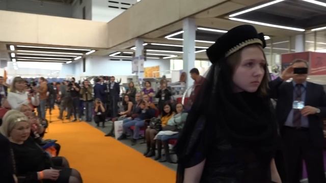 Дефиле траурной одежды на выставке "НЕКРОПОЛЬ-TANEXPO World Russia 2015" смотреть онлайн