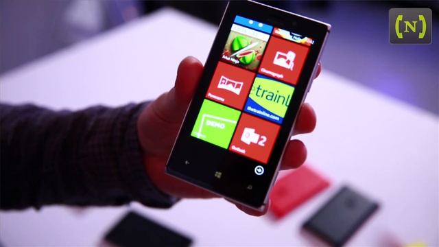 Первое знакомство с Nokia Lumia 925 смотреть онлайн