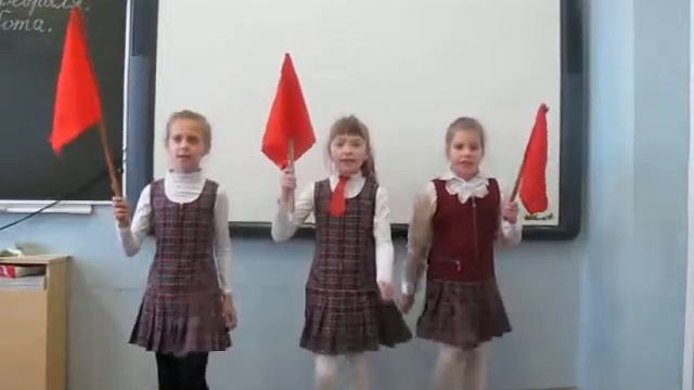 Страна читающая - 2-г класс читает стихотворение "Майская песенка" В.В. Маяковского смотреть онлайн