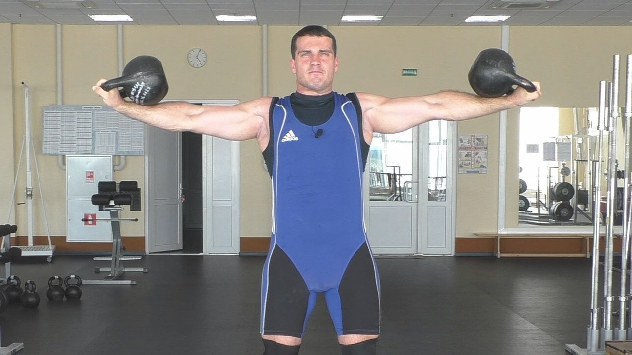 Упражнение "Крест" с гирями и гантелями: техника и нюансы смотреть онлайн