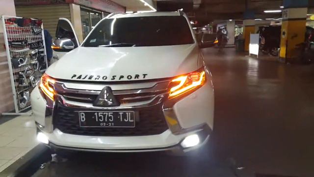 Mitsubishi pajero solusi lampu drl redup mati replacement drl Lexus style + red devil eyes + Fog Le смотреть онлайн