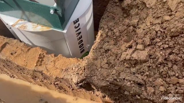 Монтаж септика Биодивайс дренаж участка и отвод воды смотреть онлайн