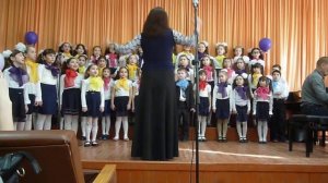 05.03.2020г. Хор поет «Мама спит, она устала…» стихи Е. Благинина