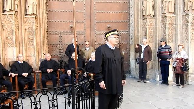 Валенсия. Что можно посмотреть самому: Водный трибунал (суд). смотреть онлайн