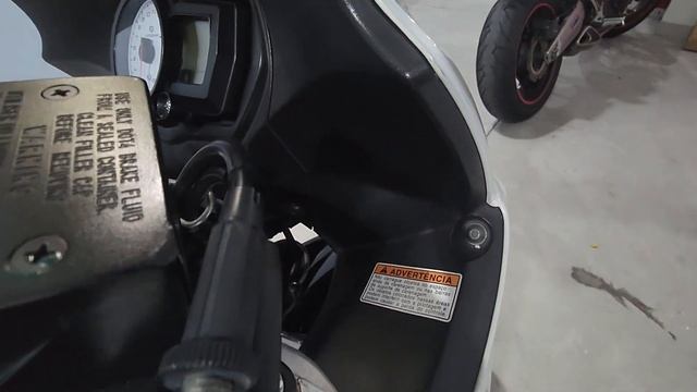 Moto Suzuki GSX 650 F Bandit Adesivos Carenagem e Protetores Resinados Motor Rabeta mesa Pedaleir смотреть онлайн