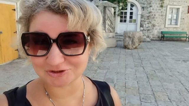 Черногория Отдых в Сентябре Такого моря я не ВИДЕЛА НИГДЕ Старый город в Будве! Завтрак Шведский... смотреть онлайн