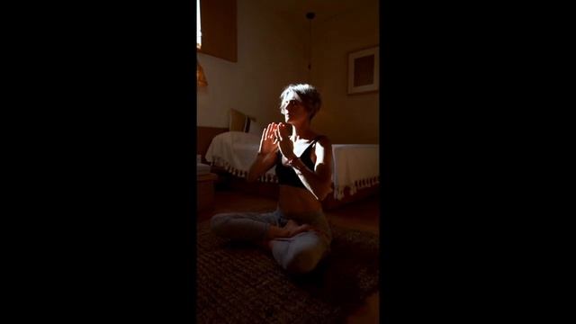 Cápsula De Mantra Con Pilotaje Para Despertar Sanación