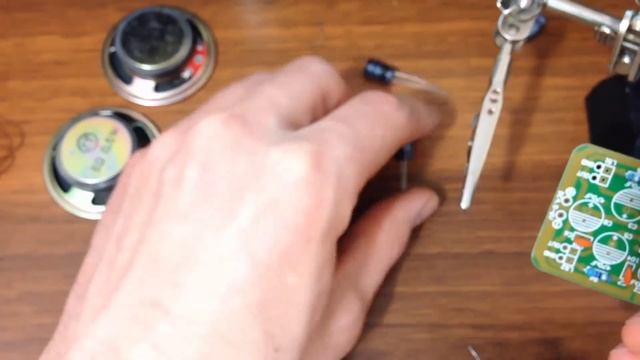 Простой усилитель с питанием от USB смотреть онлайн