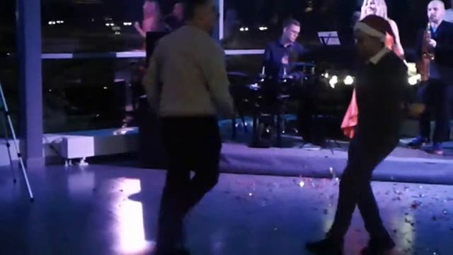 Предновогодний корпоратив в автосалоне Автополе Кудрово (22.12.2017г) смотреть онлайн