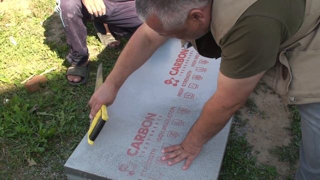 Подготовка листов ЭППС Технониколь Карбон к приклейке на цоколь дома, зашкуривание ножовкой смотреть онлайн