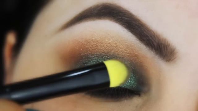 Makeup Tutorial Smokey Eyes com sombra de DUPLO EFEITO - #fazolhão смотреть онлайн