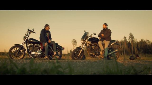 Yamaha BT 1100 and Harley-Davidson Sportster смотреть онлайн