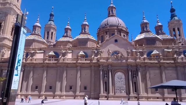 Прогулка по Сарагосе. 28.06.2021. Zaragoza. смотреть онлайн