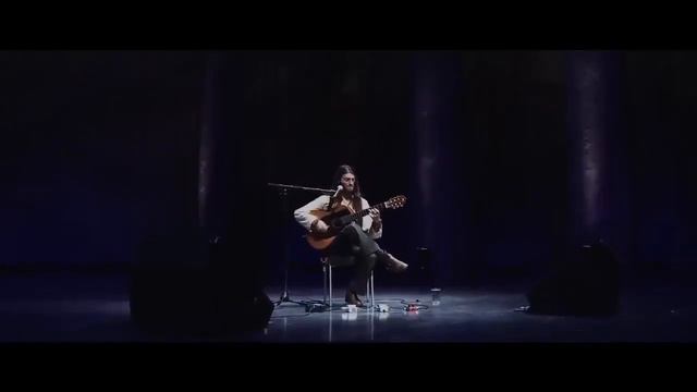 Estas Tonne