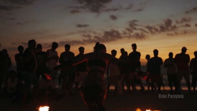 Вот из-за таких вы и не сможете проснуться | Сон Разума смотреть онлайн