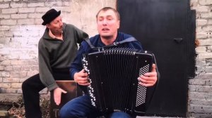 Классно исполняет - Взгляни на небо посмотри как плывут облака