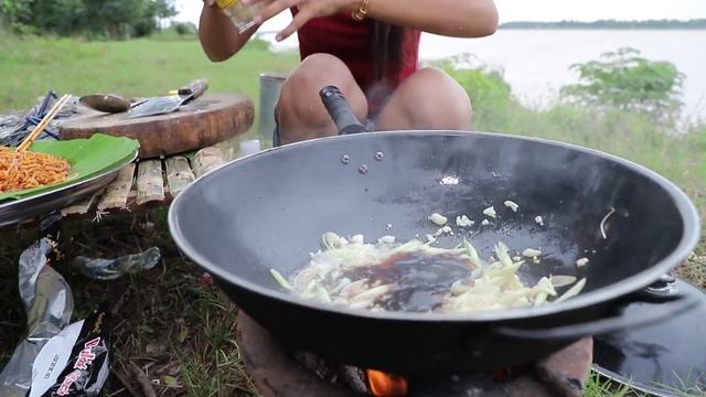 Изумительное приготовление лапши по рецепту морепродуктов - Удивительное видео смотреть онлайн